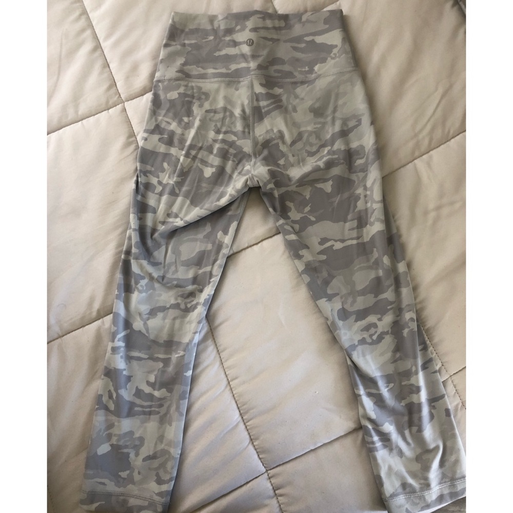 Lululemon Wunder Under Ribbed Crop 23” - Picture 2 of 4